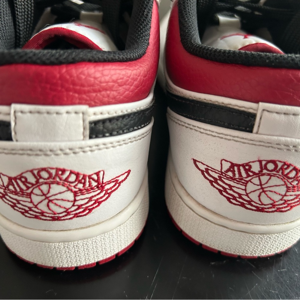 Nike Mens Air Jordan 1 Low White University Red Black Size 8 - gently used - Picture 3 of 6